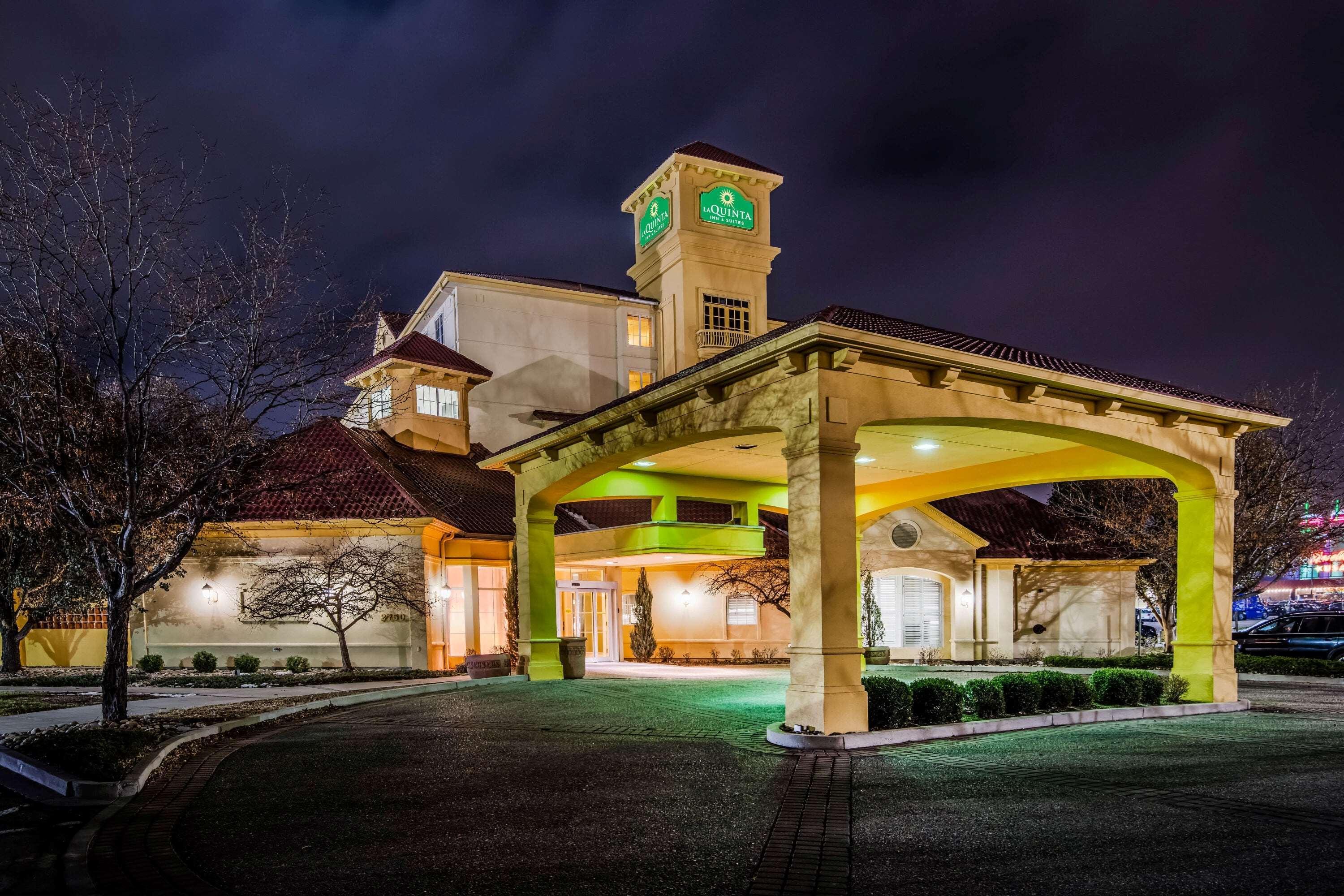 Отель La Quinta By Wyndham Colorado Springs South Airport Экстерьер фото